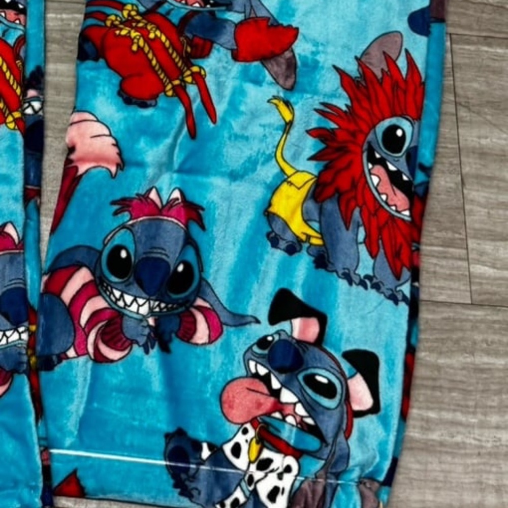 Disney stitch Halloween blanklet